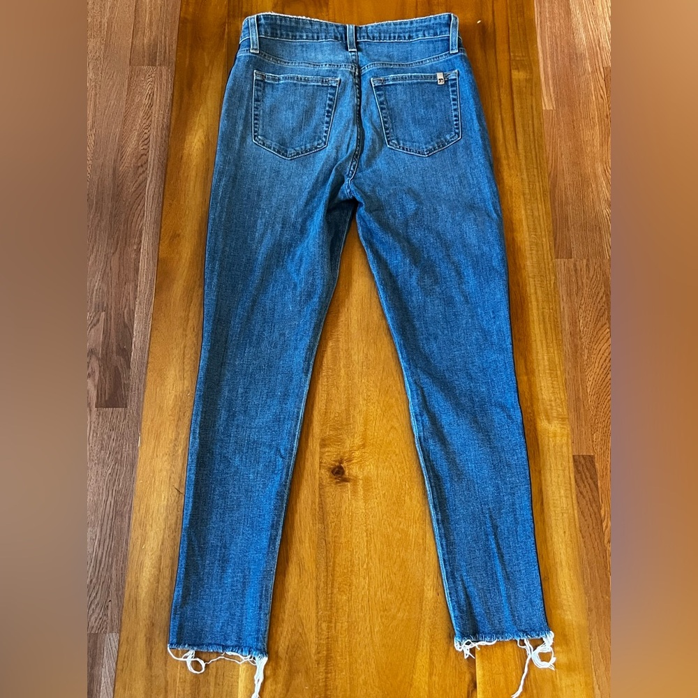 Joe’s Jeans Ultra High Rise Skinny with Side Stripes in Tessa wash - Picture 4 of 7